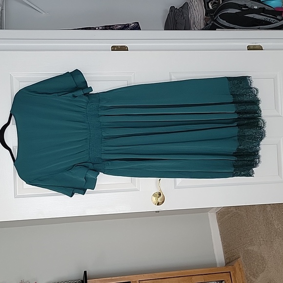 NWT Emerald Green Lace Bottom Dress BloomChic 14/16 1X - Picture 2 of 7